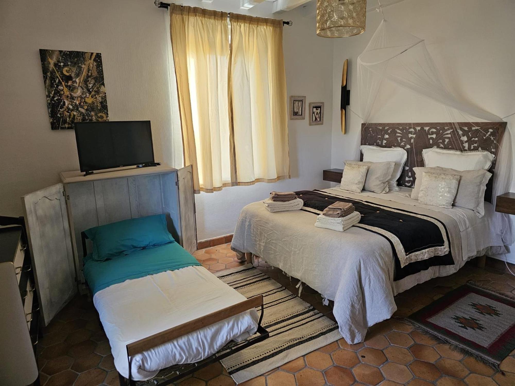 Chambre D'Hotes Les Roches Corme-Royal Bagian luar foto